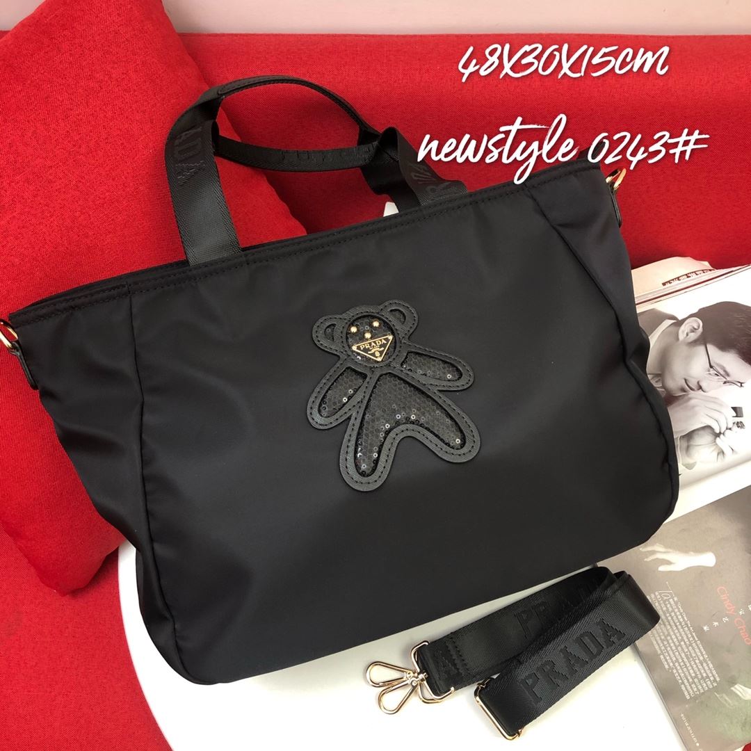 Pra*a shopping bags